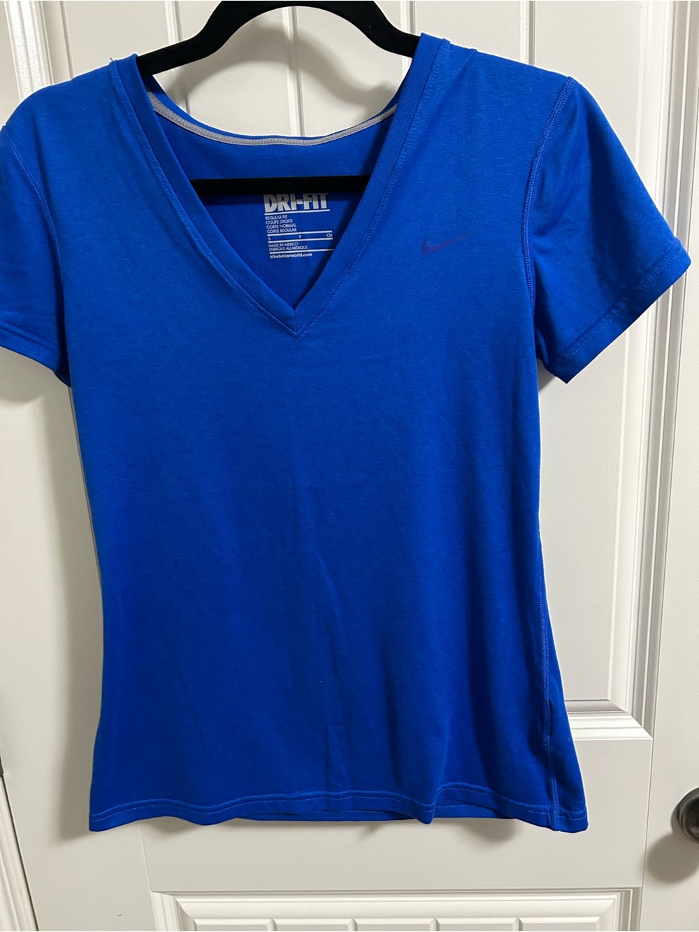 Nike Women's Short Sleeve Dri-FIT V-Neck Tee in Royal Blue